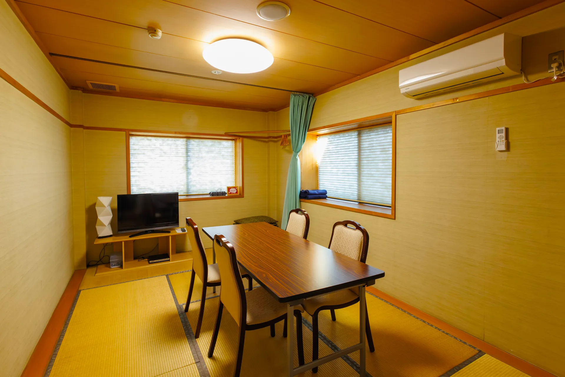 深谷本社第一式場：お控え室